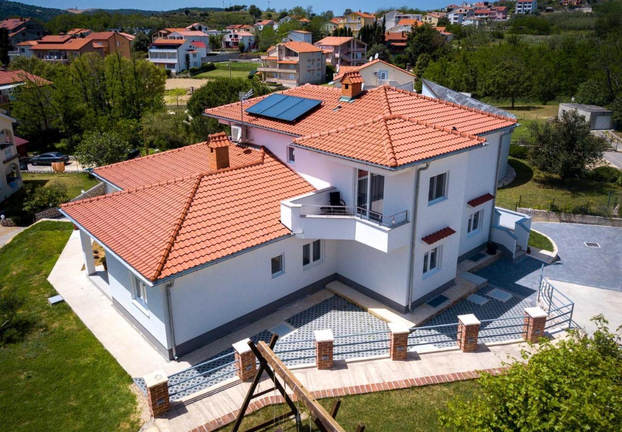 Apartmani Villa Zora Lopar Exterior foto